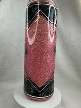 #210 Freehanded Pink Glitter and Vinyl, 20 oz Skinny Straight.