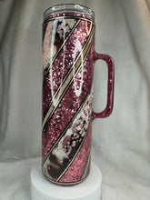 #143 Pink Barber Pole Design 30 oz Skinny Straight Hoggdle