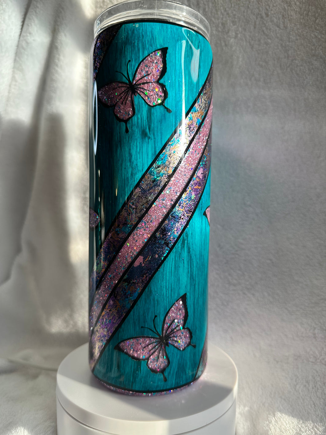 #195 Peek-A-Boo Woodgrain Butterfly 20 oz Skinny Straight Duo
